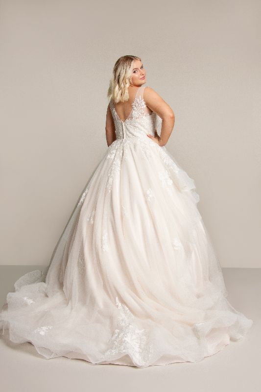 White rose graceful wedding on sale dress